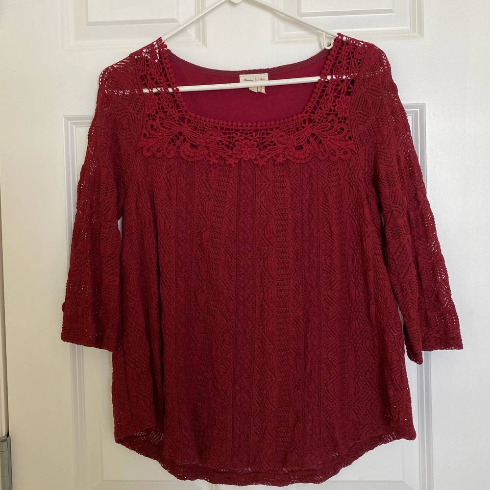 Maroon lace elbow-length blouse!
